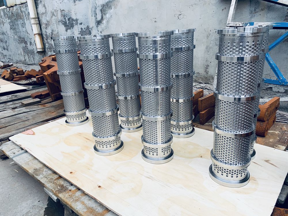 pp电子小编带你相识冲孔板复合网的用途